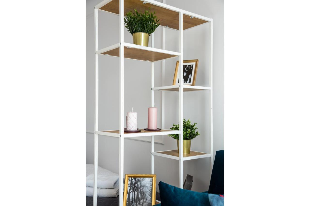 Metro Dworzec Gdanski Elegant Studio Apartment Warsaw Luaran gambar