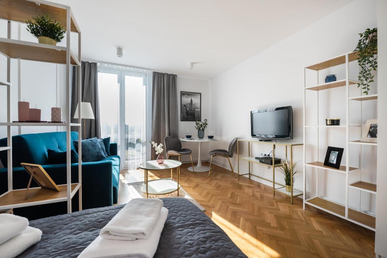 Metro Dworzec Gdanski Elegant Studio Apartment Warsaw Luaran gambar