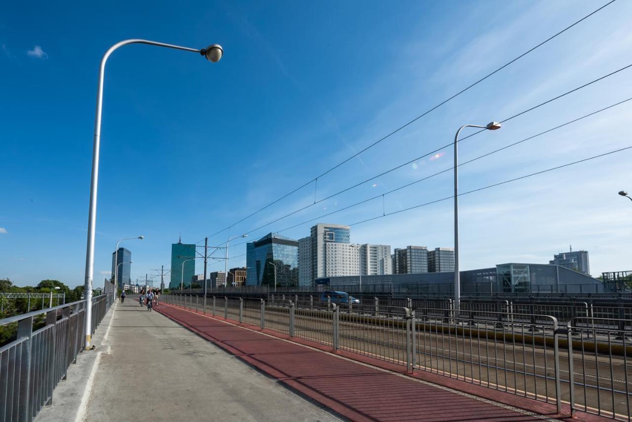 Metro Dworzec Gdanski Elegant Studio Apartment Warsaw Luaran gambar
